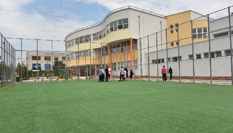 RIKONSTRUKSIONI I SHKOLLËS 9-VJEÇARE/ Veliaj: Gati për sezonin e ri shkollor, me sistem ngrohjeje dhe palestër të re