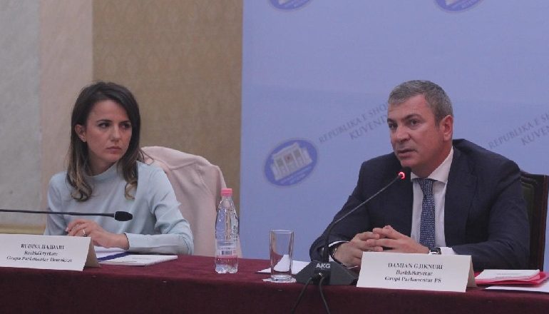 REFORMA ZGJEDHORE/ OSBE thërret partitë politike në tryezë të përbashkët, ftesë edhe opozitës jashtë parlamentare