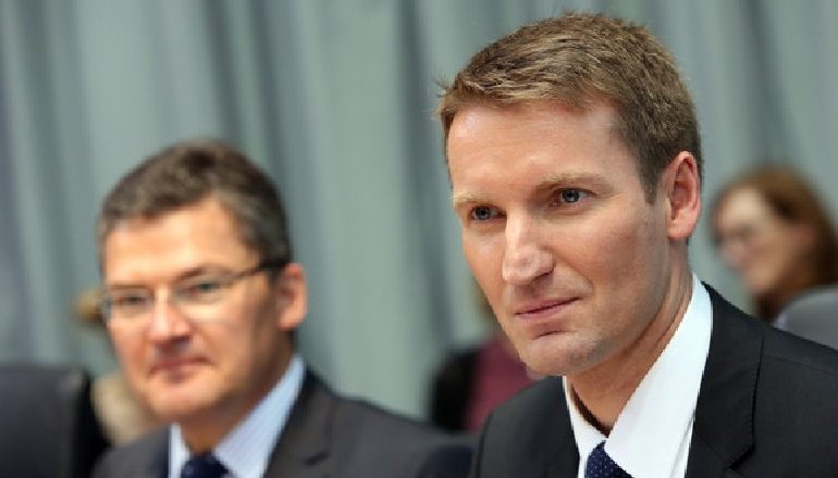 “SHQIPËRIA ËSHTË NË RRUGËN E DUHUR”/ Deputeti gjerman: Është bërë progres në ndjekjen e korrupsionit në nivelet e larta