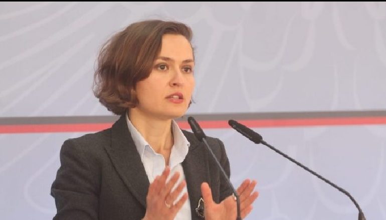 TËRMETI/ Ministrja Shahini jep njoftimin: Në Tiranë, Durrës dhe Lezhë nuk do bëhet mësim