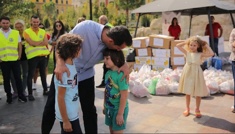 TIRANA STRONG/ Veliaj: Komunikoni me fëmijët mbi tërmetin dhe kthehuni në normalitet