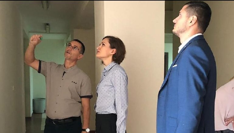 NESËR TË GJITHË NË MËSIM/ Ministrja e Arsimit: Nxënësit u qetësuan pas tërmetit