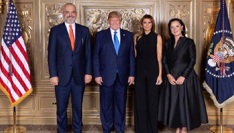 FOTOJA E DITËS ME DONALD TRUMP/ Rama THYEN rekord LIKE-sh në Facebook (SHIFRAT)