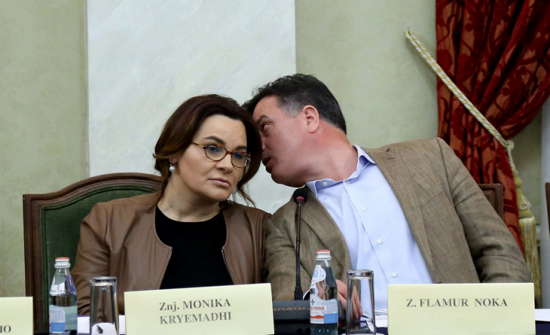 “NË ZGJEDHJE ME OSE PA RAMËN KRYEMINISTËR”/ Mul Noka “korrekton” Monika Kryemadhin: Nuk tha kështu