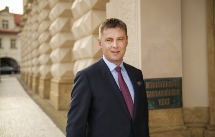 “JAM I GATSHËM…”/ Ministri i Jashtëm i Çekisë: Nuk ka asnjë arsye për të tërhequr njohjen e Kosovës