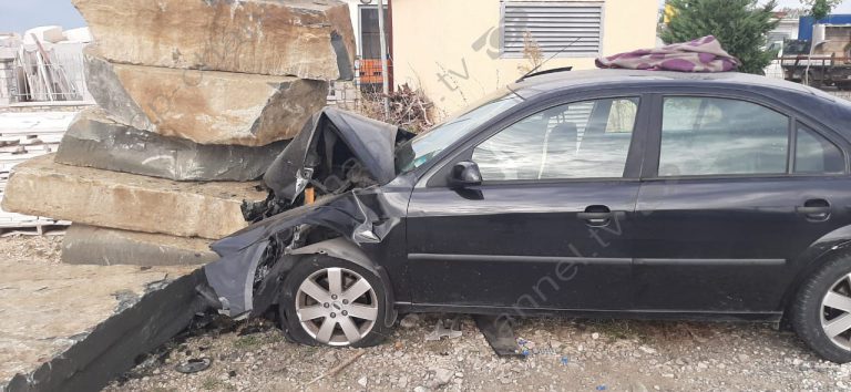 MAKINA DEL NGA RRUGA/ 4 anëtarë një familjeje dërgohen në spital (FOTO)