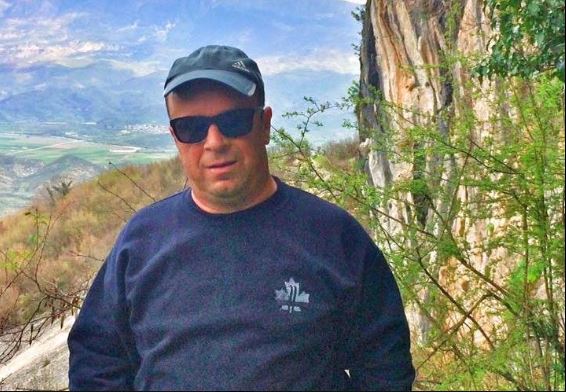 U ARRESTUA NJË DITË MË PARË PASI KISHTE LEJUAR VJEDHJEN ENERGJISË ELEKTRIKE/ Lirohet ish-kreu i LSI Gjirokastër