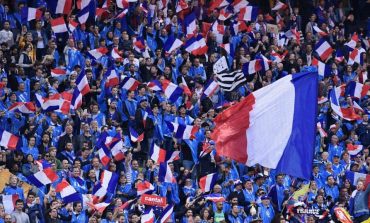 ATMOSFERA PRITET TË JETË ELEKTRIZUESE/ Në Francë janë të bindur për një fitore ndaj Shqipërisë, zgjedhin këngën për çdo gol