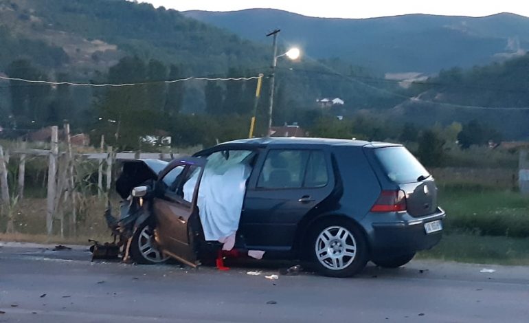 AKSIDENT TRAGJIK NË KORÇË/ 1 i vdekur dhe 4 të plagosur
