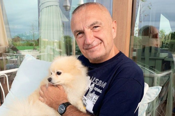 POZON ME QENIN/ Presidenti mesazh qytetarëve: Me rëndësi është t’i kthehemi jetës së përditshme