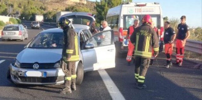 AKSIDENTI/ Makina përplaset me kamionin, tre shqiptarë plagosen në Itali