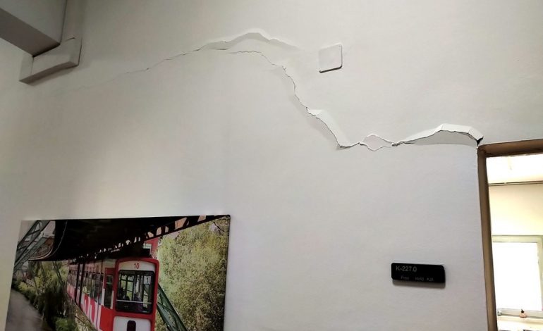 “TËRMETET NA TRONDITËN EDHE NE”/ Ambasada gjermane nxjerr foton me pasojat e lëkundjes së të shtunës. Ka këtë lutje