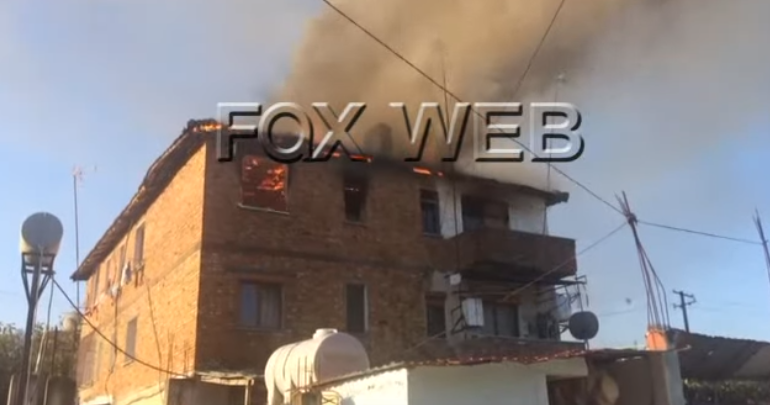 “TRE BANESA JANË DJEGUR TOTALISHT”/ Flasin banorët e pallatit të shkrumbuar në Fushë-Krujë (VIDEO)
