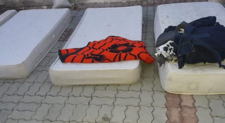 TËRMETI I FUQISHËM/ Banorët të frikësuar në Ndroq, do kalojnë natën jashtë