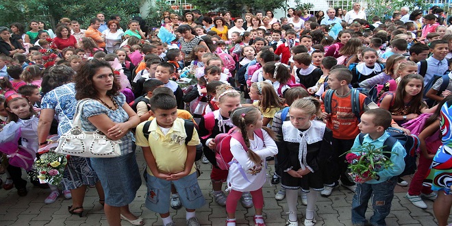 NIS NESËR VITI I RI SHKOLLOR/ Policia rrugore masa të RREPTA: Siguroni fëmijët. Nuk tolerojmë…