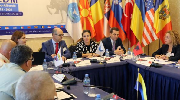 SHQIPËRIA MERR DREJTIMIN E SEDM/ Xhaçka: Dyer të hapura për një rajon më të sigurt