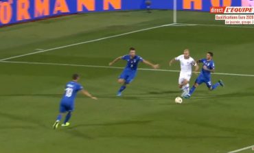 EURO 2020/ Sensi e prish mbrëmjen e tij, njeriu i rekordeve ndëshkon Italinë (VIDEO)