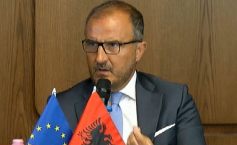 VENDIMI PËR SAJMIR TAHIRIN/ Ja si e komenton vendimin e gjykatës ambasadori i BE (VIDEO)