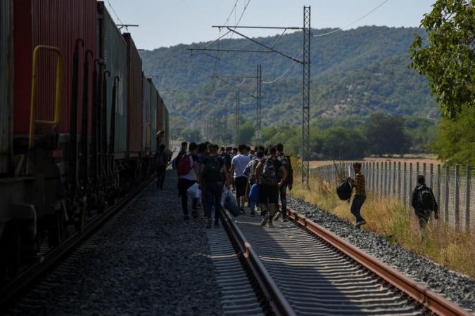 TRAGJIKE/ Refugjati vritet nga treni në Maqedoninë Veriore
