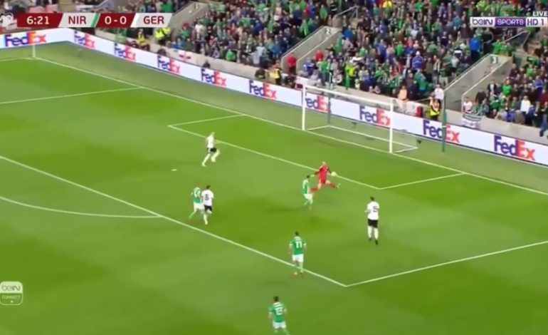PRITJE FANTASTIKE/ Neuer i kundërpërgjigjet Ter Stegen duke shpëtuar një gol të sigurt (VIDEO)