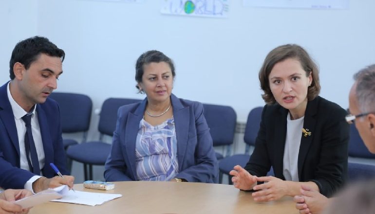 BRAKTISJA E SHKOLLËS/ Ministrja e Arsimit diskutim me përfaqësuesin e UNICEF: Rrisim masat parandaluese