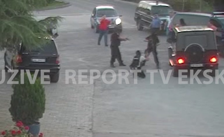 NGJARJA QË TRONDITI ELBASANIN/ Momenti kur Çapjat qëllojnë mbi makinën e policisë në Elbasan dhe si u arrestuan (VIDEO)