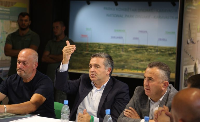 ZONË E MBROJTUR ESMERALD/ Klosi: Asnjë resort nuk do të ngrihet në Divjakë-Karavasta!