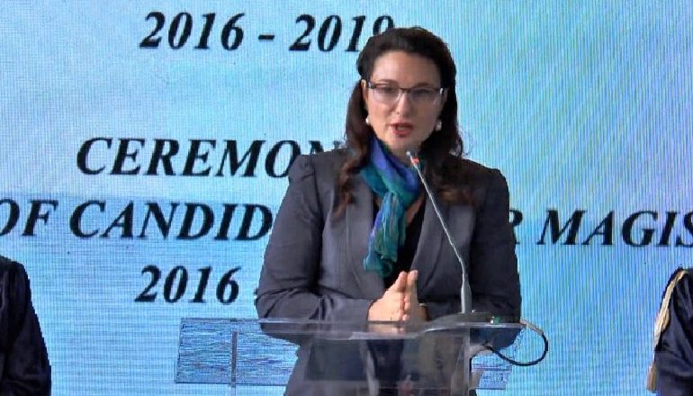 DIPLOMIMI I MAGJISTRATËVE/ SHBA apel: Mbani sytë hapur ndaj korrupsionit, jeni shpresa e Shqipërisë