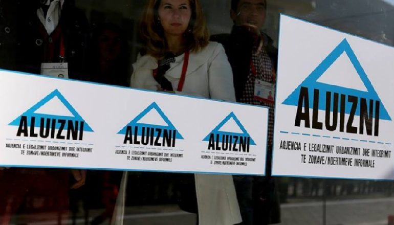 LEGALIZOI NJË BANESË NË KUNDËRSHTIM ME LIGJIN/ Ish-drejtori i Aluiznit në Elbasan vihet në hetim nga policia