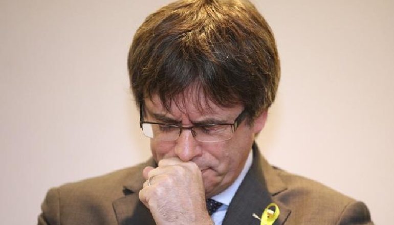 PROTESTA/ Lideri i pavarësisë së Katalonjës, Carles Puigdemont, vetdorëzohet në Belgjikë