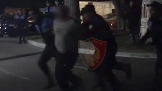 I DËNUAR ME 15.5 VITE BURG NË ITALI/ Arrestohet 46-vjeçari i shumëkërkuar në Fier (VIDEO)