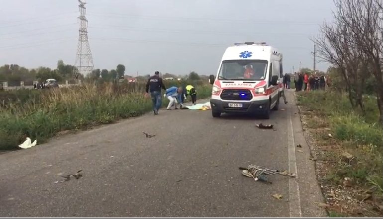 PËRGJAKET E ENJTJA! Drejtuesi i motorit humb jetën pasi përplaset nga makina në Shënkoll të Lezhë
