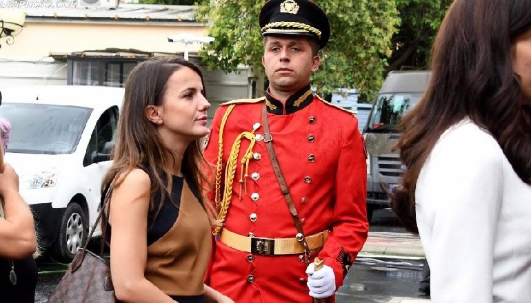 U KËRCËNUA ME JETË/ Garda merr në mbrojtje Rudina Hajdarin