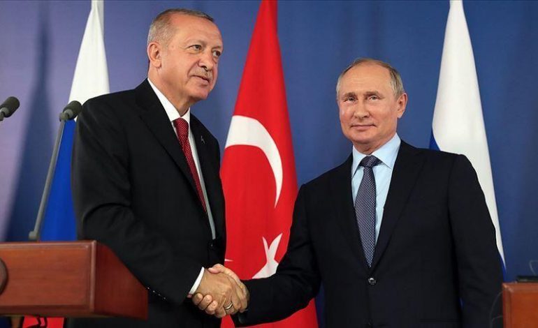 LUFTA NË SIRI/ Kanë nisur në Soçi bisedimet midis Presidentit Vladimir Putin dhe homologut të tij turk Rexhep Tajip Erdogan