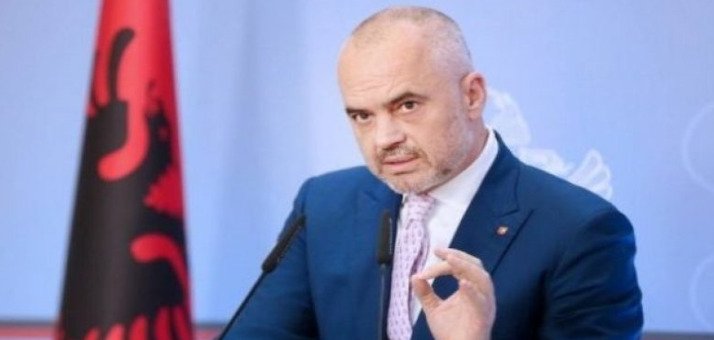 DENONCOI DREJTORIN E KADASTRËS QË U SHKARKUA NGA RAMA/ Qytetari mes të arrestuarve për falsifikim dokumentesh