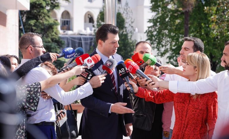 DURO LULI, DURO…! Sekretari i PS ironi me Bashën: Lulin e paskan kapur keq dhimbjet e pushtetit