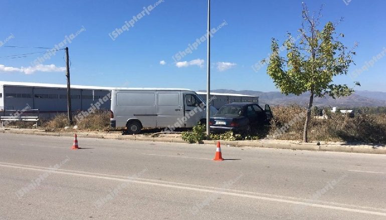 AKSIDENT, PËRPLASEN DY AUTOMJETE/ Një person i lënduar, dyshohet se…