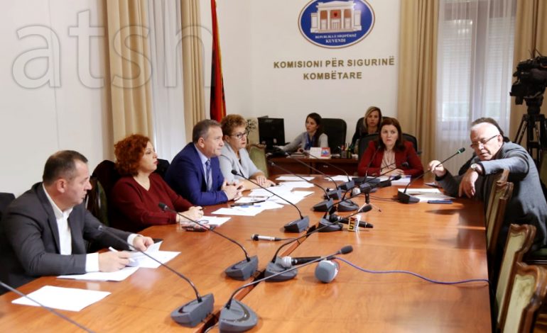 “SIGURIA”/ Deputeti i opozitës së re zbulon telefonatën nga burgu, deputetja e paralajmëron: Kujdes me këto…