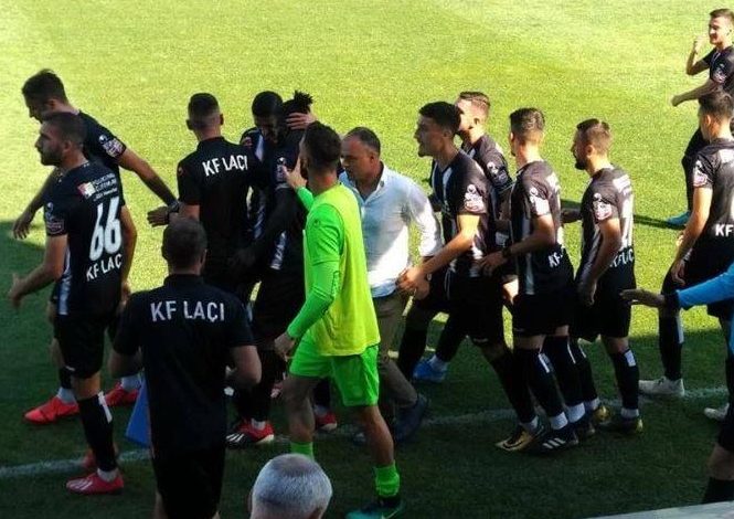LIVE/ Po luhet ndeshja Laçi-Teuta. Rezultati 3-0