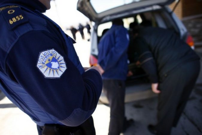 KOSOVË/ Dyshohet se sulmuan seksualisht vajzën e mitur. Ja çfarë ndodhi me tre shqiptarët