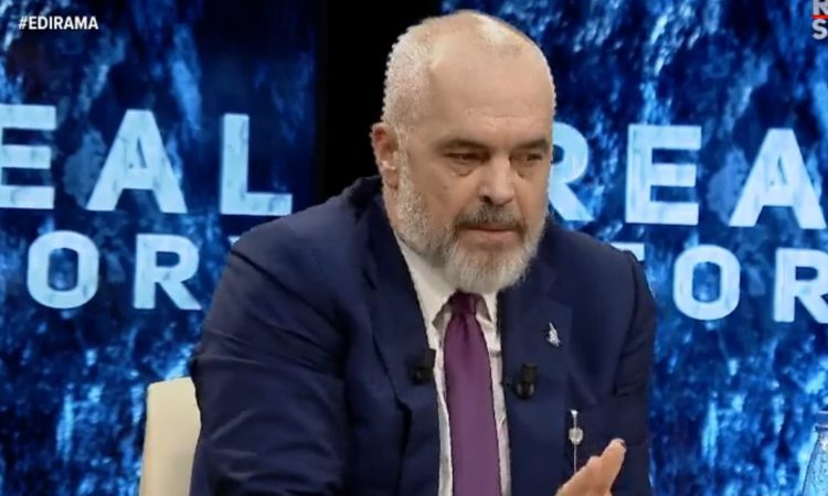 “KEMI JETUAR NË SHQIPËRINË E ÇUDIRAVE”/ Rama: Drejtori i Tatimeve në qeverinë paraardhëse drejtonte me pranga në duar