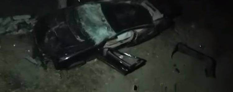 AKSIDENTI TRAGJIK NË LUSHNJE/ Dëshmitari: Si i nxorrëm tre djemtë nga makina e bërë copë