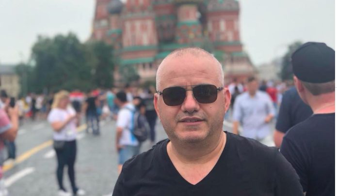 “JANË BËRË SI AGJENSI TURISTIKE”/ Artan Hoxha i habit të gjithë: Kam ikur me kamion në Angli