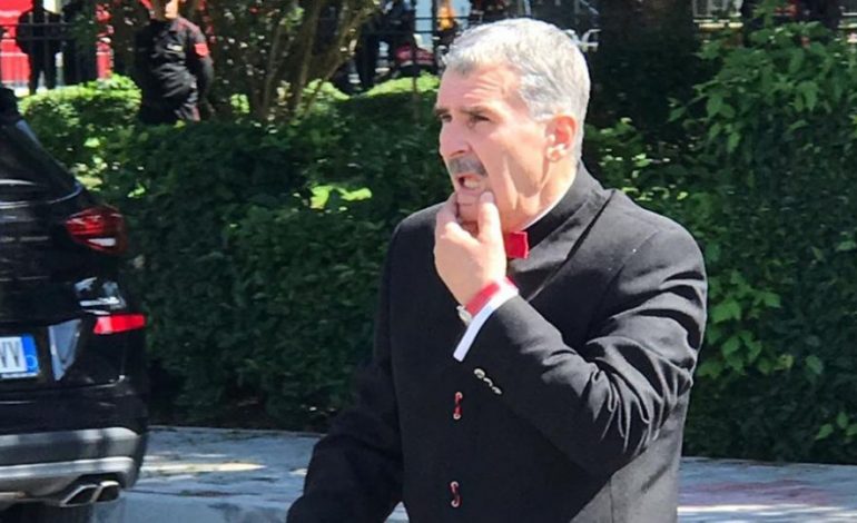 SHTYRJA E NEGOCIATAVE/ Deputeti Gjuzi: Vetëm qeveria akademike i jep zgjidhje ngërçit politik