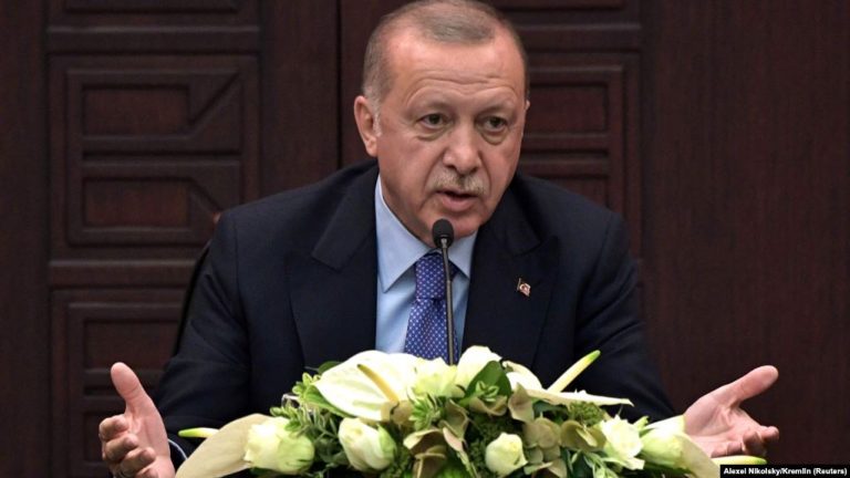 “NE KEMI PROVUAR ÇDO RRUGË”/ Paralajmërimi i Erdoganit: Do të ndërmarrim operacion kundër kurdëve në Siri