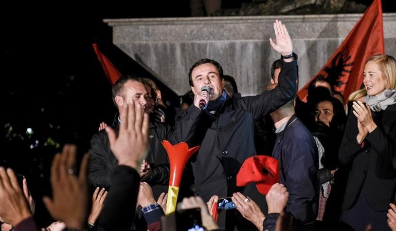 “MANDELA I KOSOVËS”/ Kush është LIDERI që provoi PRANGAT, e që sot kërkon postin e KRYEMINISTRIT