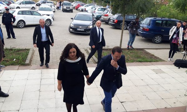 ”BËHUNI PJESË E DITËS HISTORIKE”/ Mesazhi i Vjosa Osmanit pas votimit