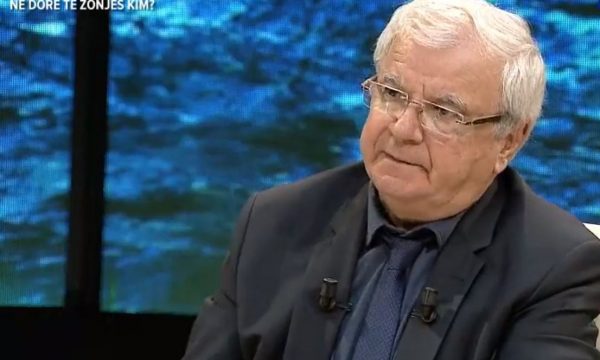 “OFERTA” RUSE PËR SHQIPËRINË / Spartak Ngjela nxjerr detaje: “Topin” e kanë hedhur në Tiranë tani…