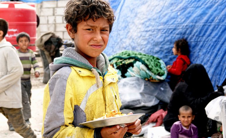 E TMERRSHME/ Në kampin ku ndodhet Alvini humbën jetën 350 fëmijë vetëm gjatë një viti