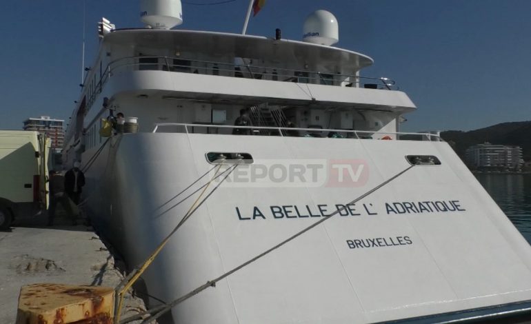 ZBARKOJNË 182 TURISTË NË VLORË/ Ja si e karakterizuan ata qytetin